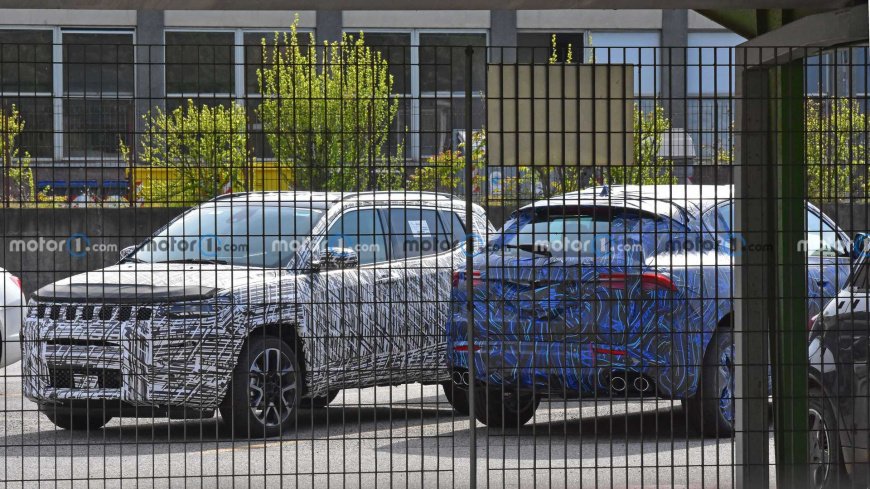 В Италии сфотографирован прототип кроссовера Maserati Grecale мазерати 3