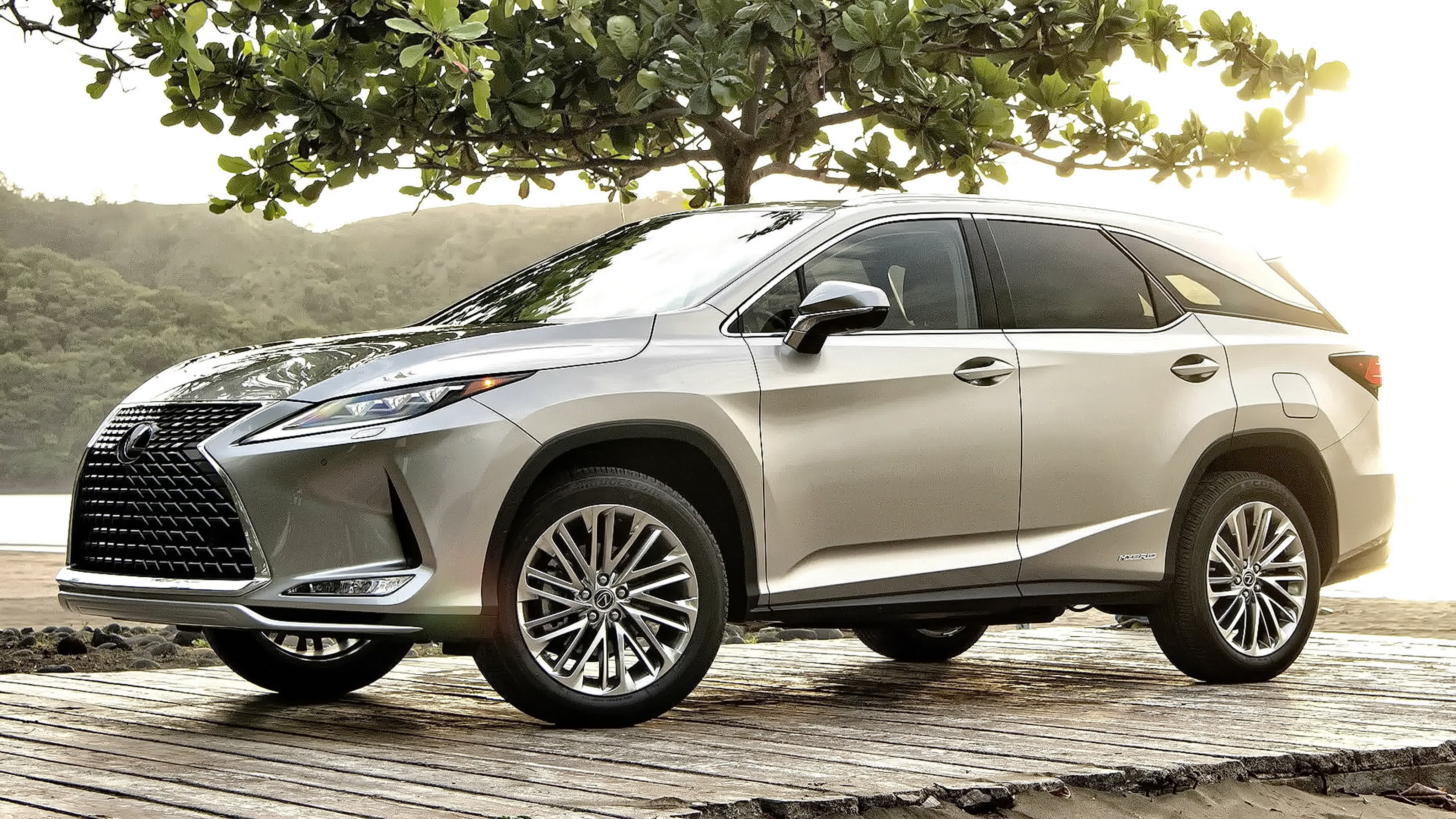 Временно приостановлен выпуск кроссоверов Toyota RAV4 и Lexus RX тойота 2