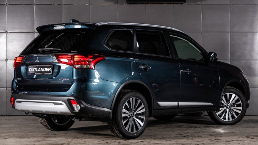 В России подорожал кроссовер Mitsubishi Outlander аутлендер 2
