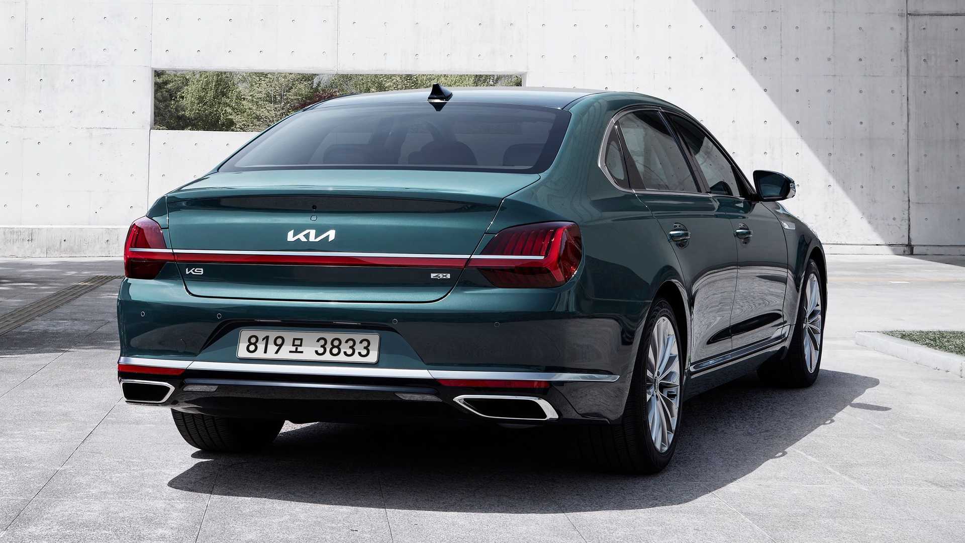 2022 Kia K9 back
