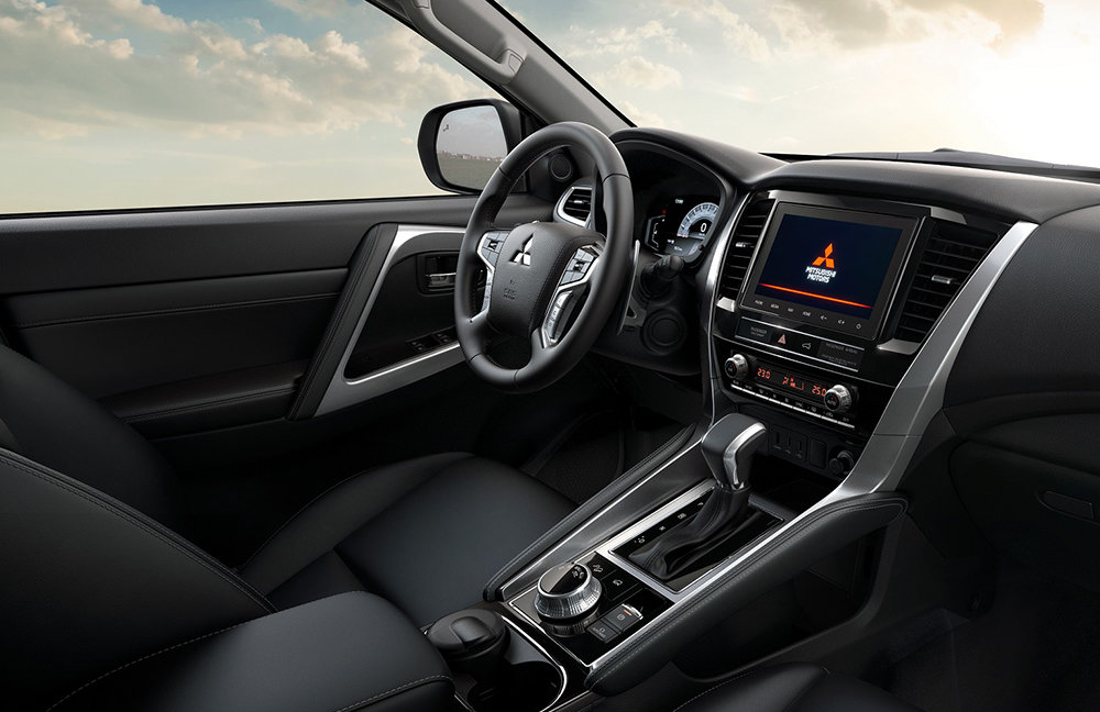 Салон Mitsubishi Pajero Sport 