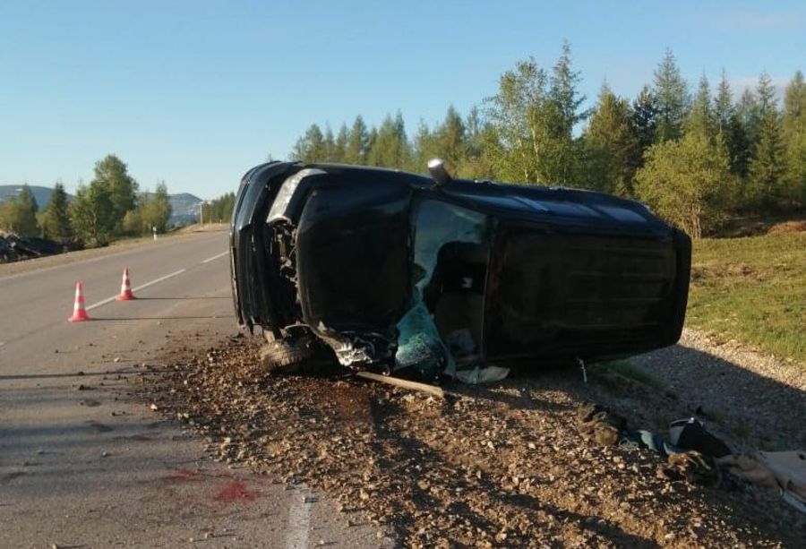 В ночном ДТП в Алданском районе Якутии погиб человек В ночном ДТП в Алданском районе Якутии погиб человек (1)