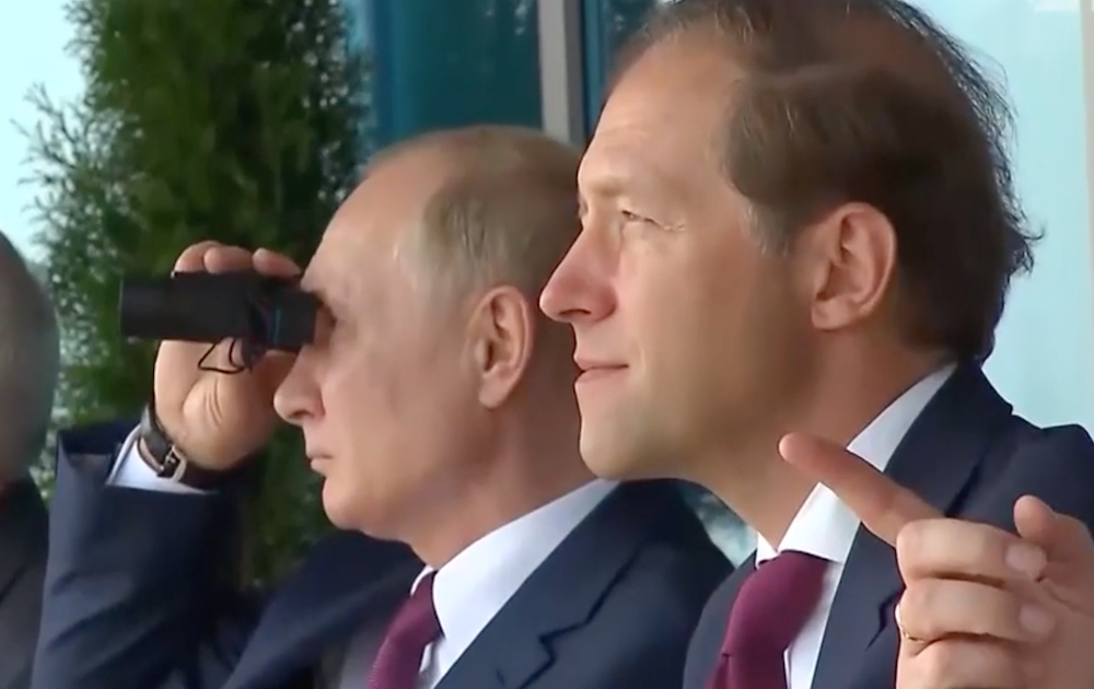 Путин и Мантуров на МАКС-2-21