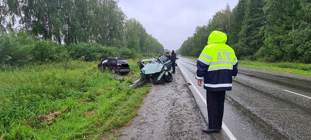 В ДТП под Нижним Тагилом погибла женщина В ДТП под Нижним Тагилом погибла женщина (3)
