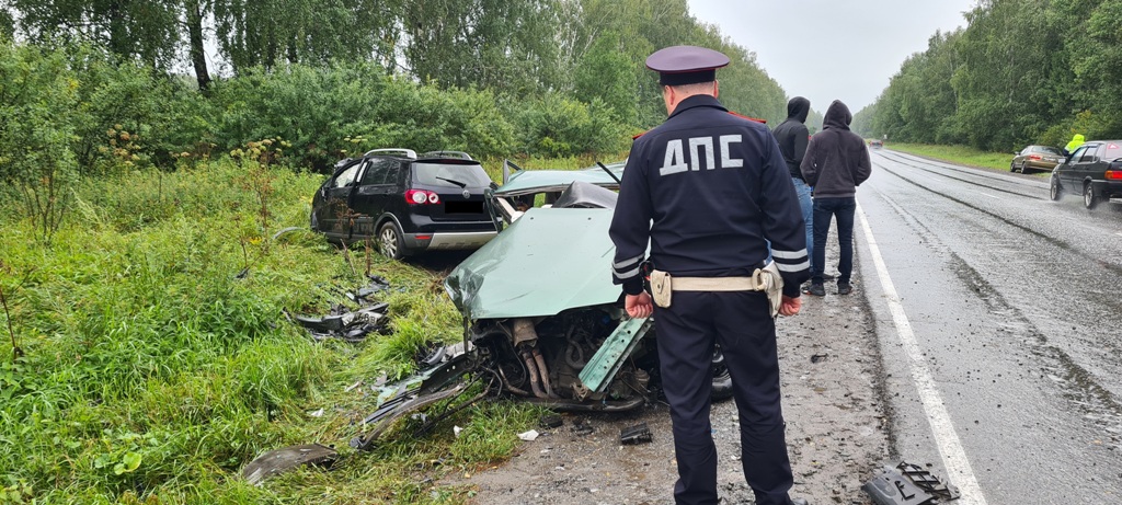 В ДТП под Нижним Тагилом погибла женщина В ДТП под Нижним Тагилом погибла женщина (1)