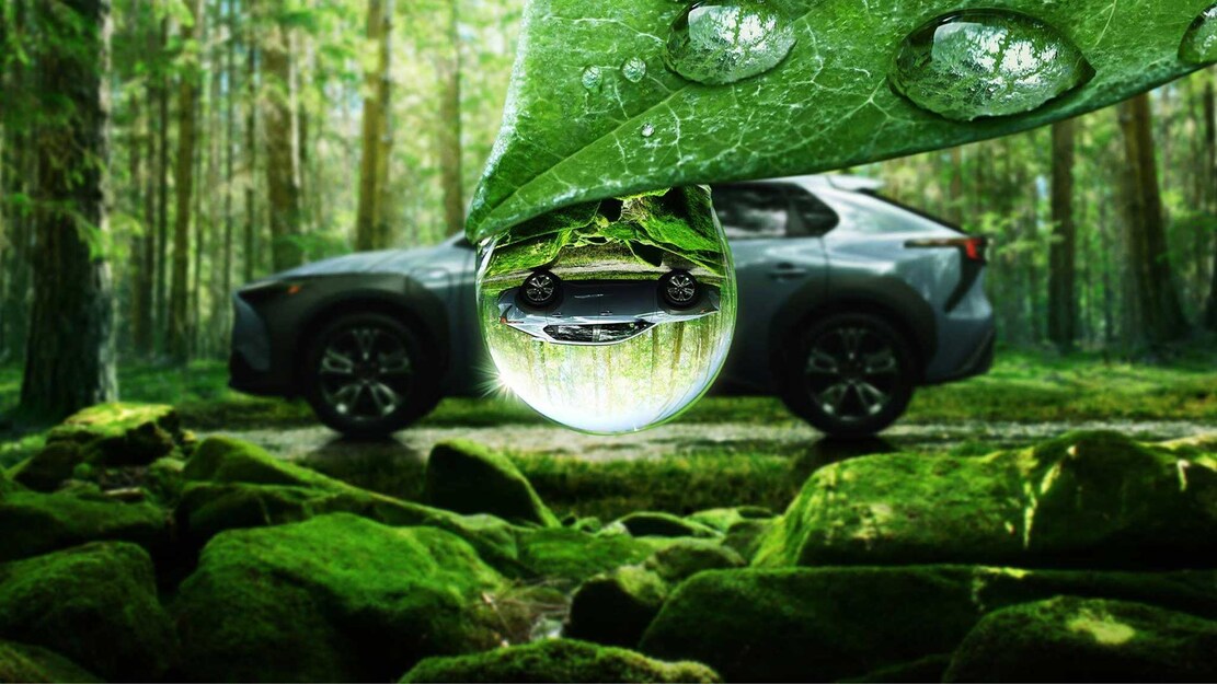 Subaru Solterra в капле