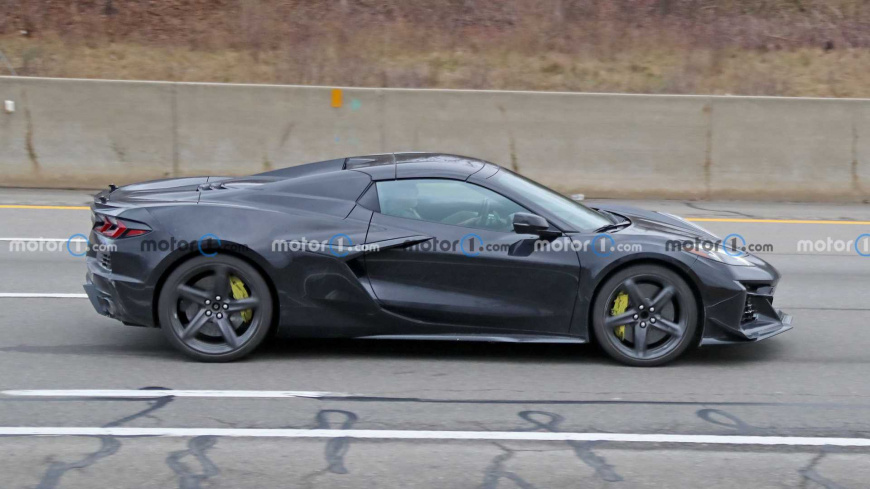 На испытания выехал гибридный спорткар Chevrolet Corvette E-Ray корвет 2