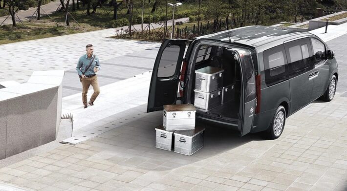 В России сертифицирован минивэн Hyundai Staria стариа 2