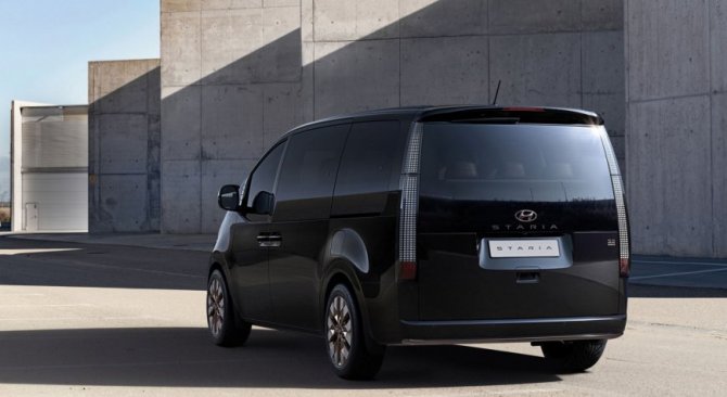 В России сертифицирован минивэн Hyundai Staria стариа 4