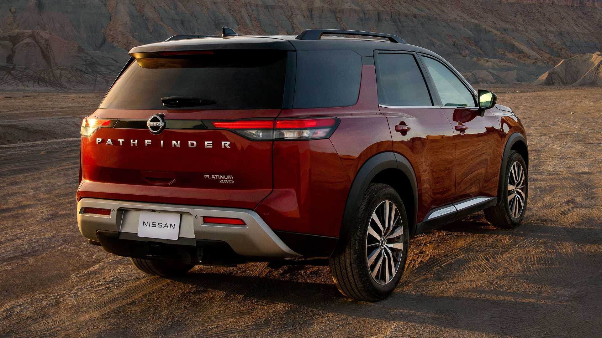 Объявлены российские комплектации и цены на Nissan Pathfinder патфиндер 4