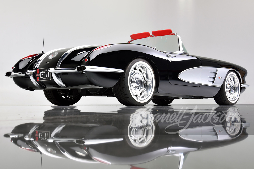 На торги выставлен великолепный рестомод на базе старого Chevrolet Corvette корвет 3