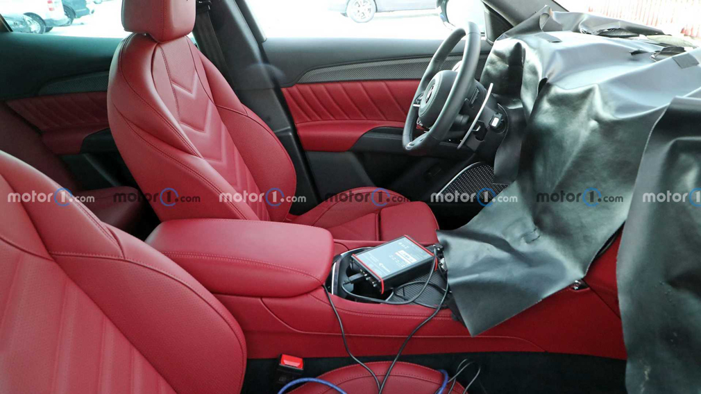 Кроссовер Maserati Grecale щегольнул интерьером мазерати 2