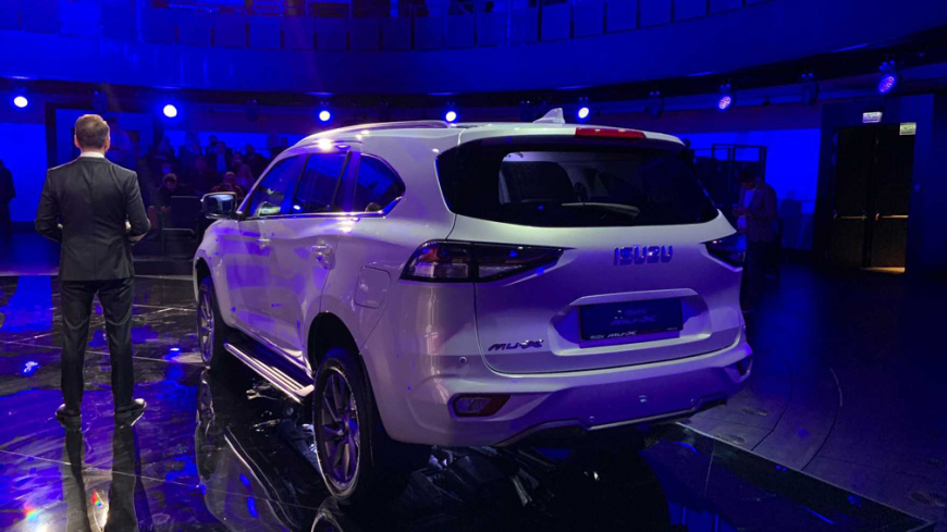 Состоялась презентация российской версии внедорожника Isuzu MU-X нового поколения исузу 3