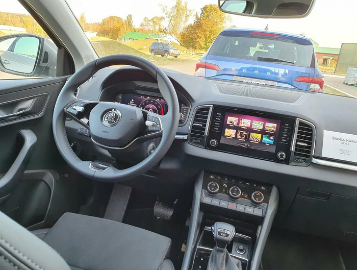 Рестайлинговый кроссовер Skoda Karoq сертифицирован в России карок 2