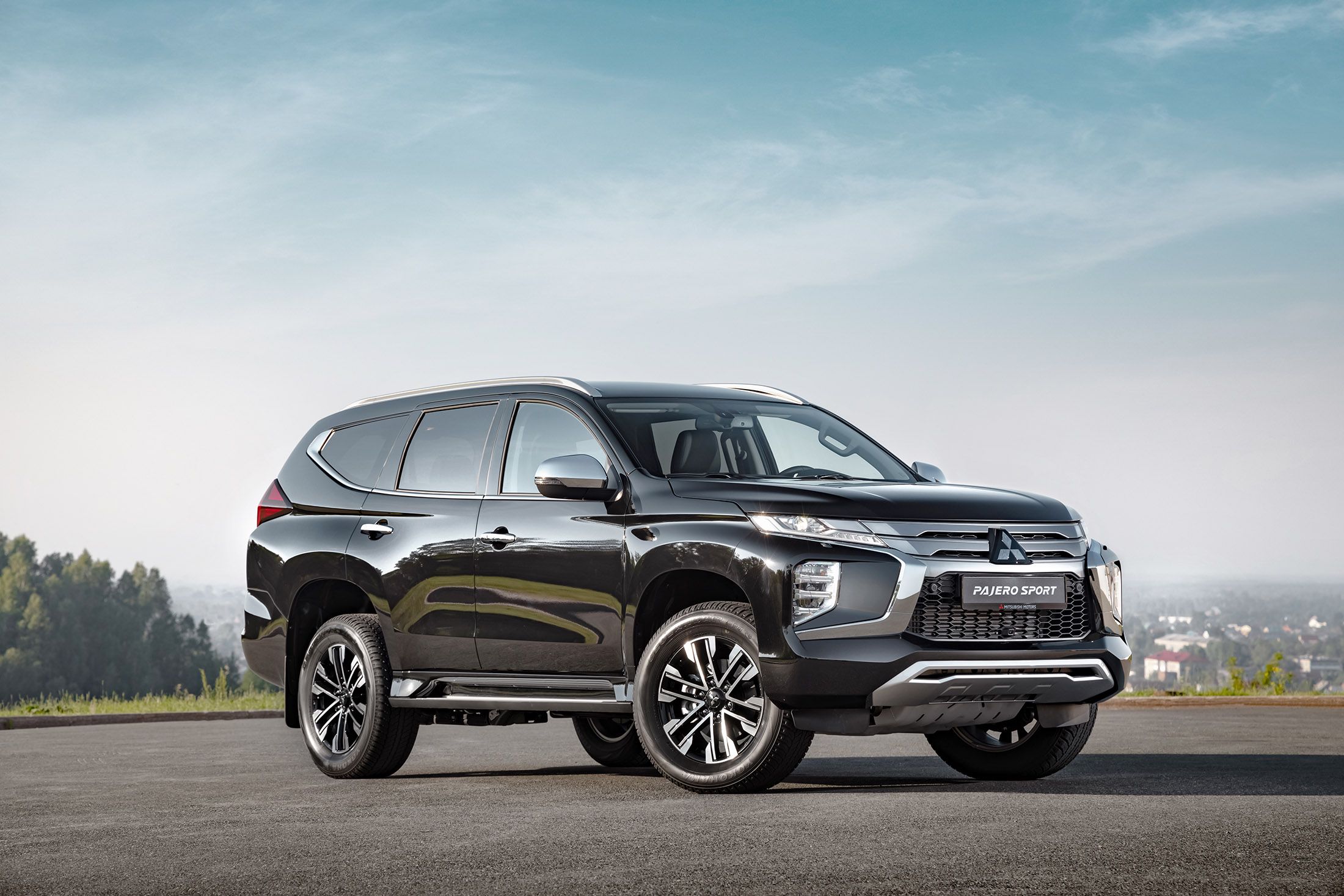 Две доступные в России модели Mitsubishi получили новую мультимедийную систему мицубиси 3