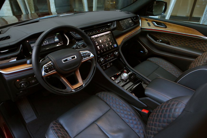 В Европе появился гибридный Jeep Grand Cherokee джип 2