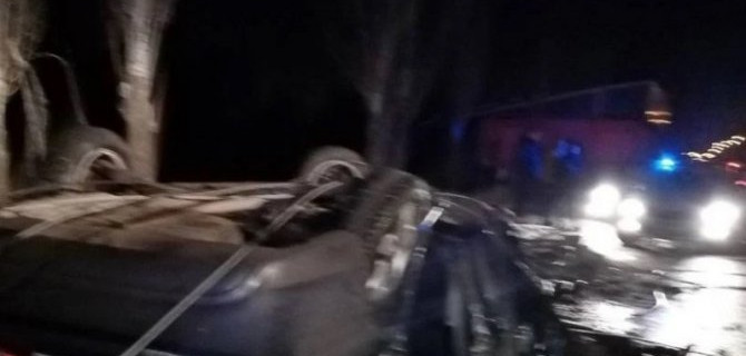 В Энгельсе машина врезалась в столб – водитель погиб