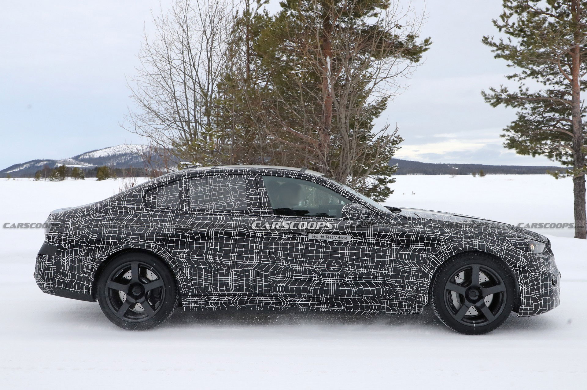 Обновлённый BMW M5 получит гибридную силовую установку бмв 2
