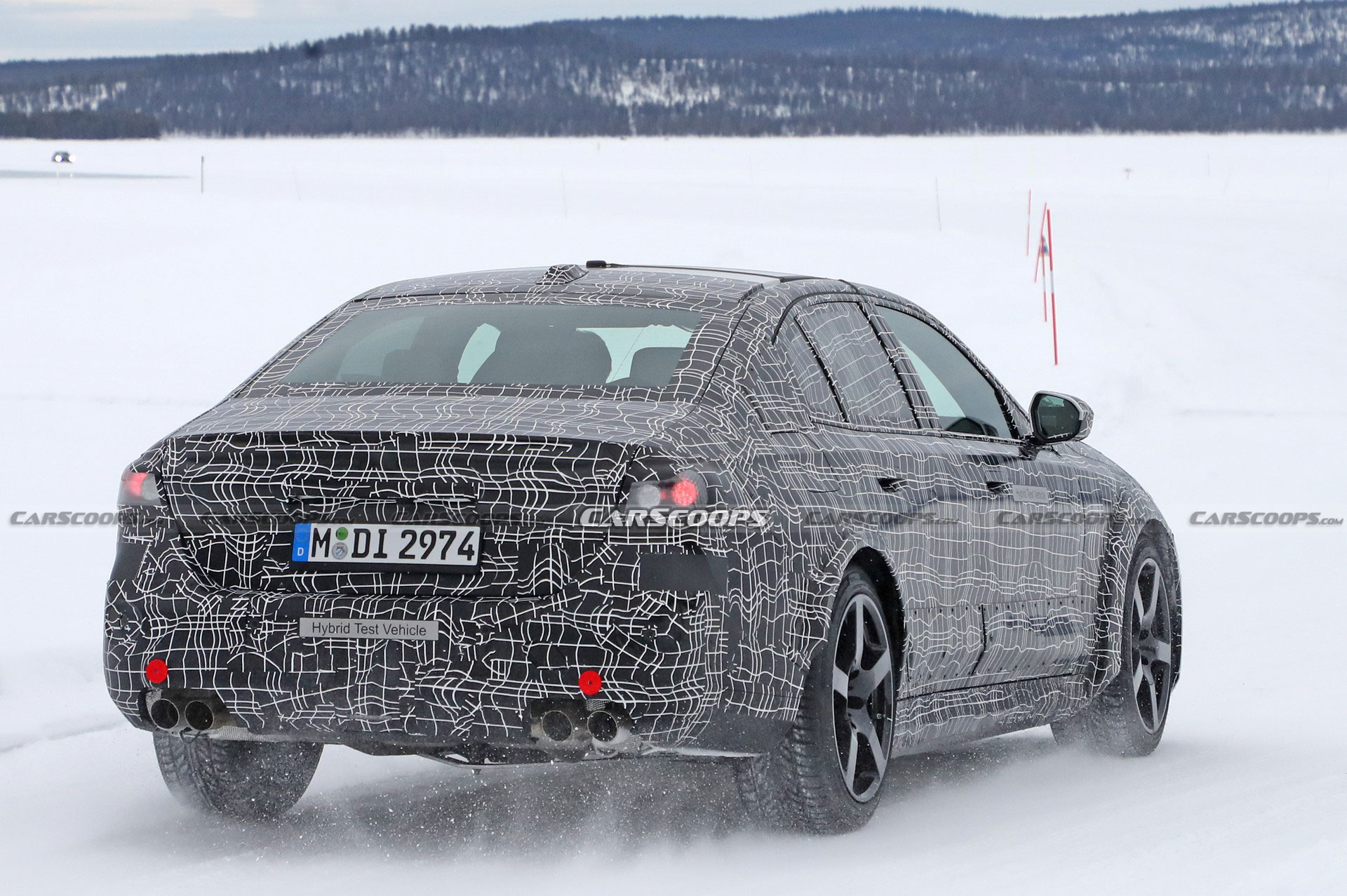Обновлённый BMW M5 получит гибридную силовую установку бмв 3