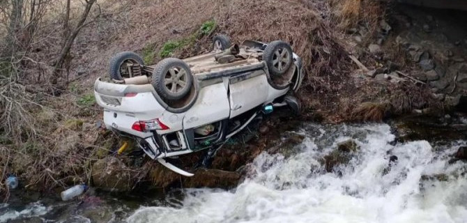 В Карелии при опрокидывании машины погиб водитель