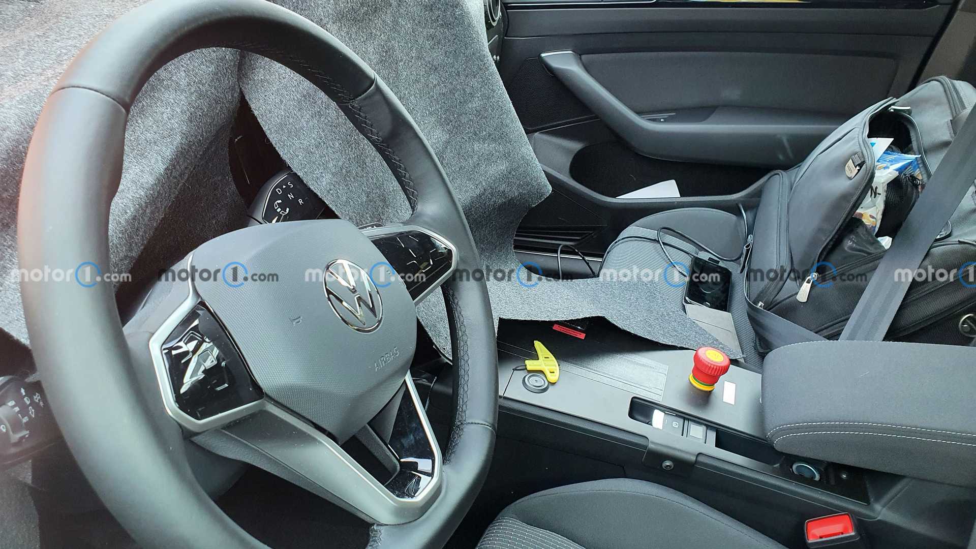 Появились первые снимки нового универсала Volkswagen Passat пассат 2