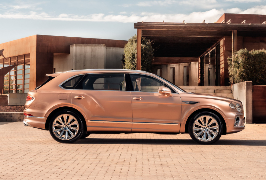 Кроссовер Bentley Bentayga получил удлинённую модификацию бентли 3