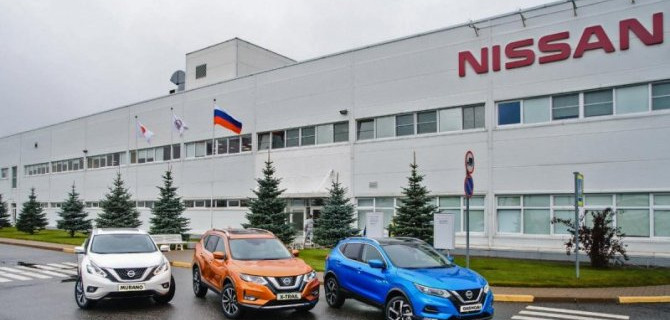 Российский завод Nissan встал почти на год