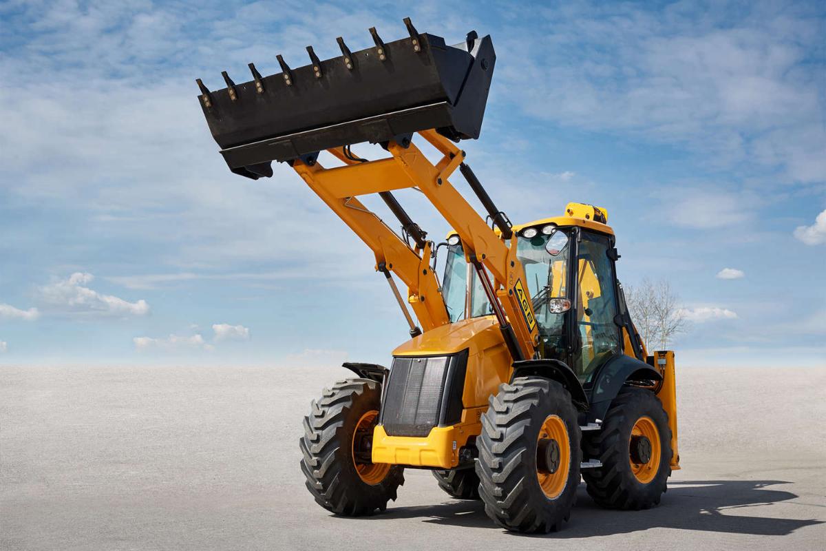 В России будут выпускать копии дорожно-строительной техники фирмы JCB трактор 1