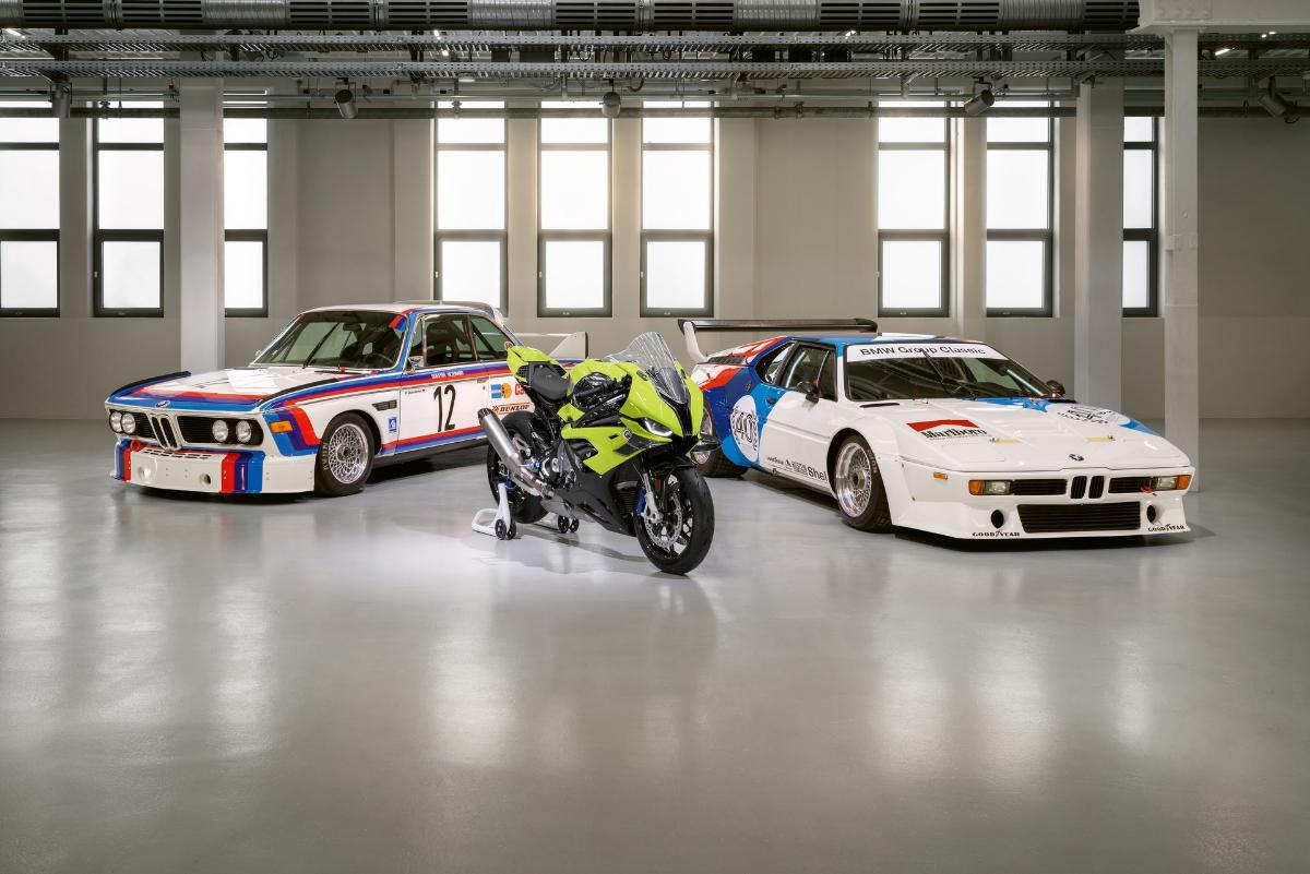 В BMW подготовили «юбилейный» спортбайк бмв м 3