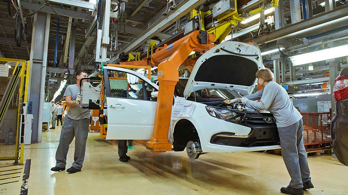 Упрощённая Lada Granta: сотрудники «АвтоВАЗа» массово отказываются от её покупки гранта 5