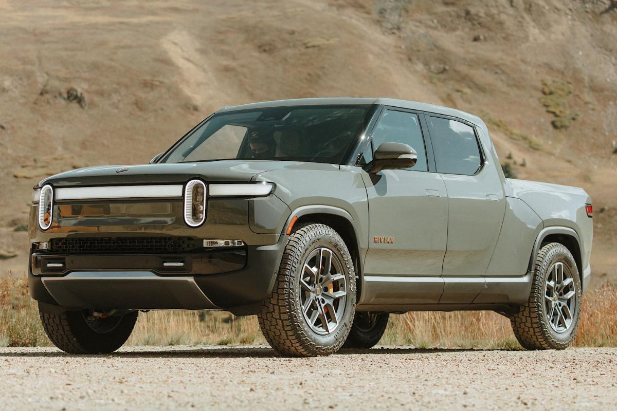 Фирма Rivian удвоила производство электромобилей ривиан 2