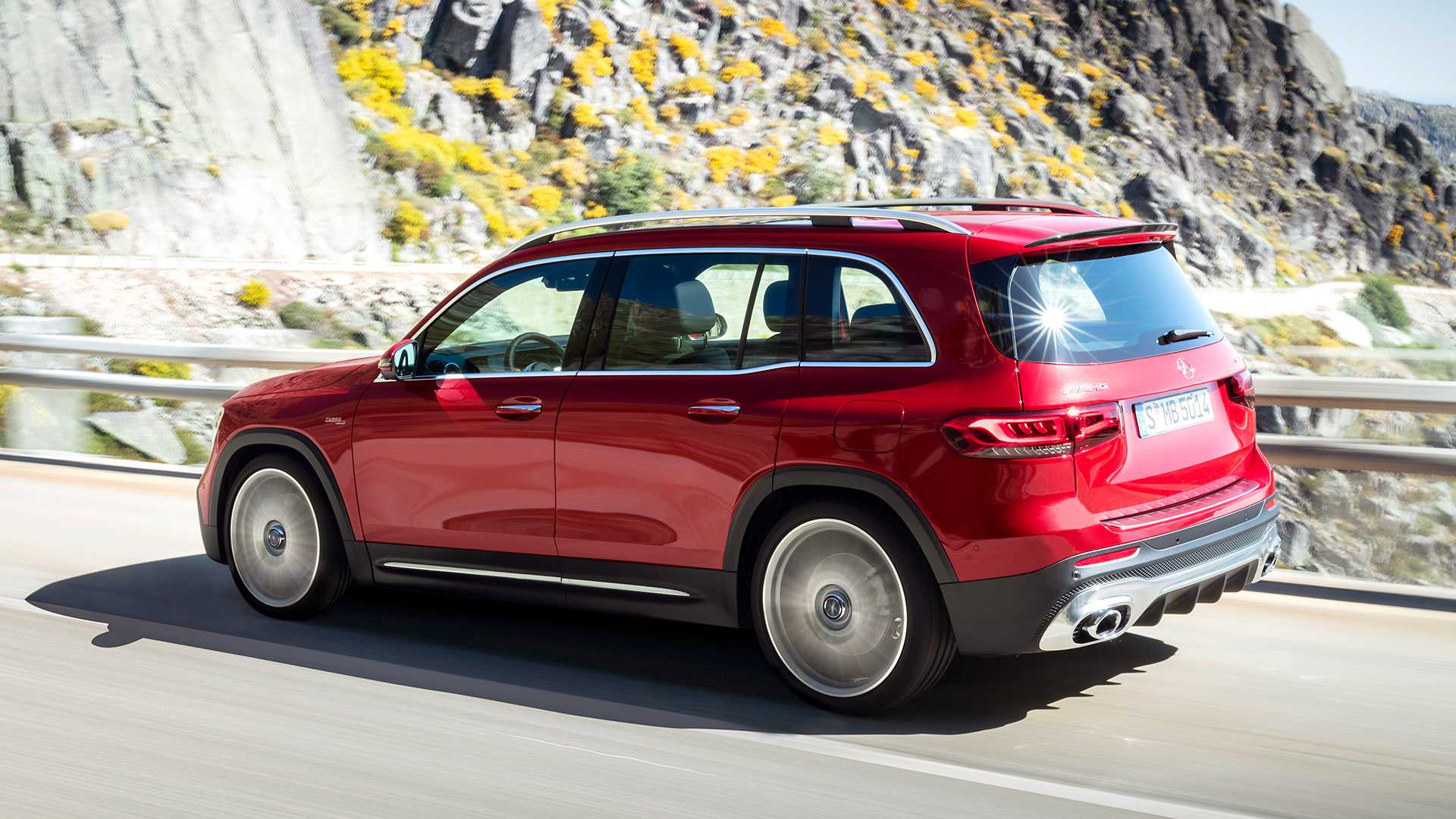 Большой кроссовер Mercedes-Benz GLB проходит рестайлинг мерс 2