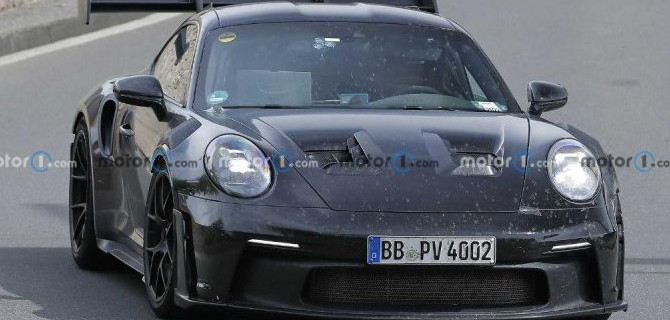 Скоро состоится премьера мощного купе Porsche 911 GT3 RS