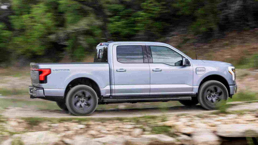 В США подорожал электропикап Ford F-150 Lightning форд 2