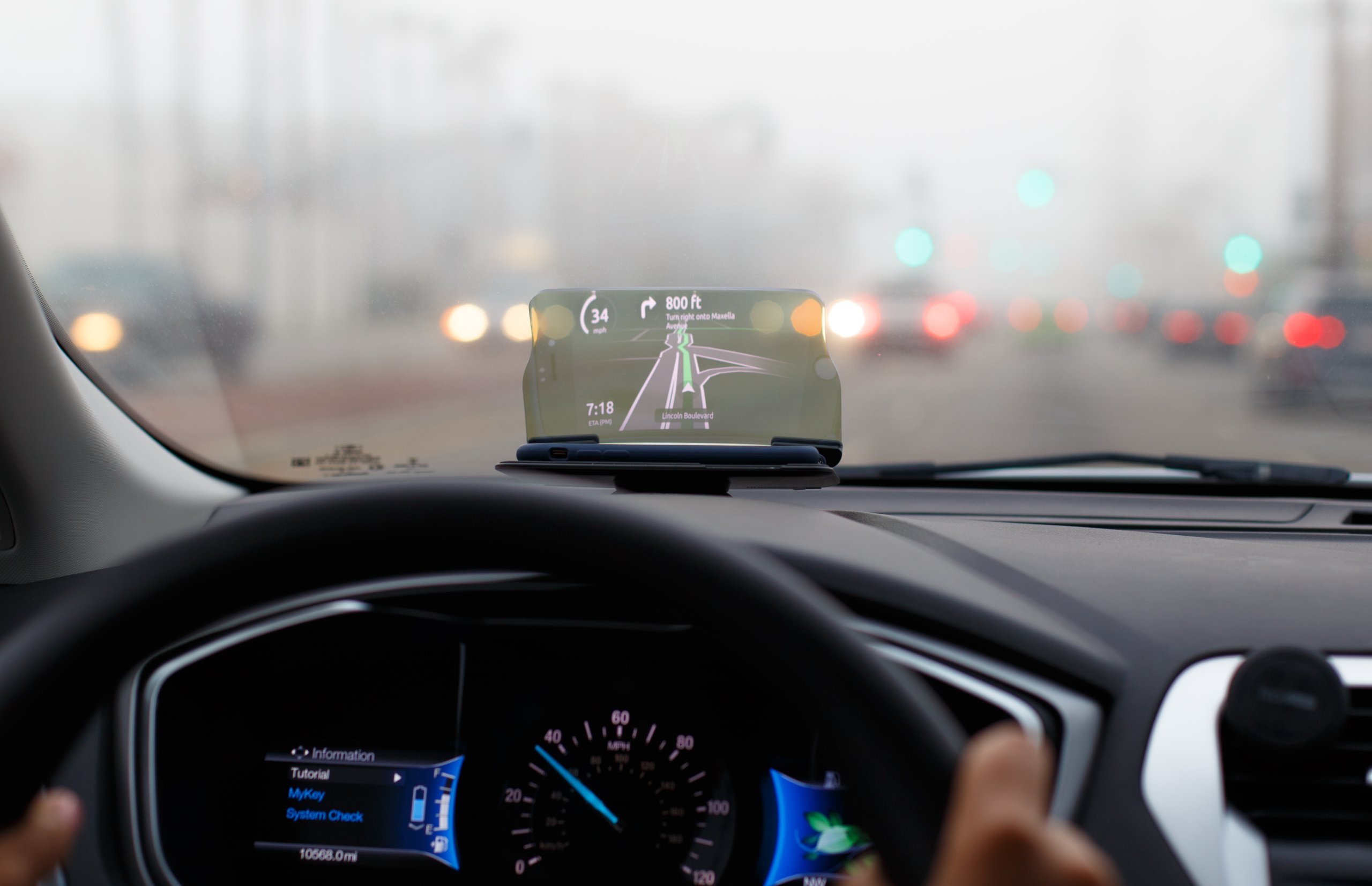 В Ford Motor Co. разрабатываются фары с уникальным функционалом экран