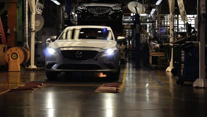 Сборка автомобилей Mazda в России будет прекращена мазда 2