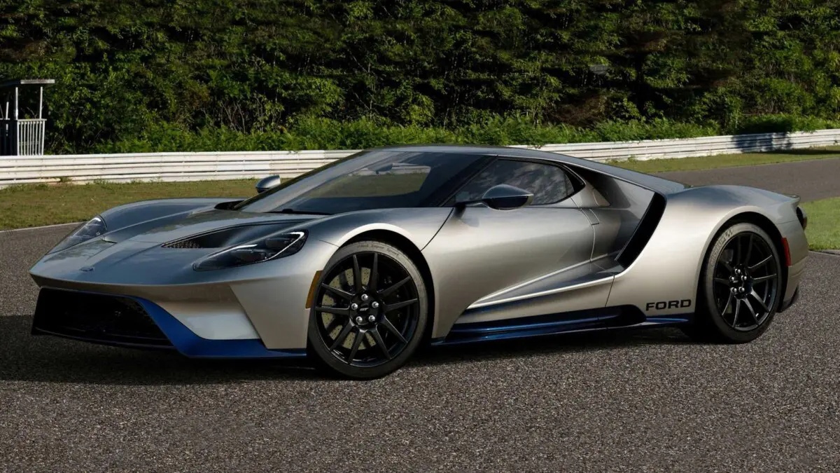 Суперкар Ford GT40 получил новое эксклюзивное исполнение - незадолго до снятия с производства гт 1