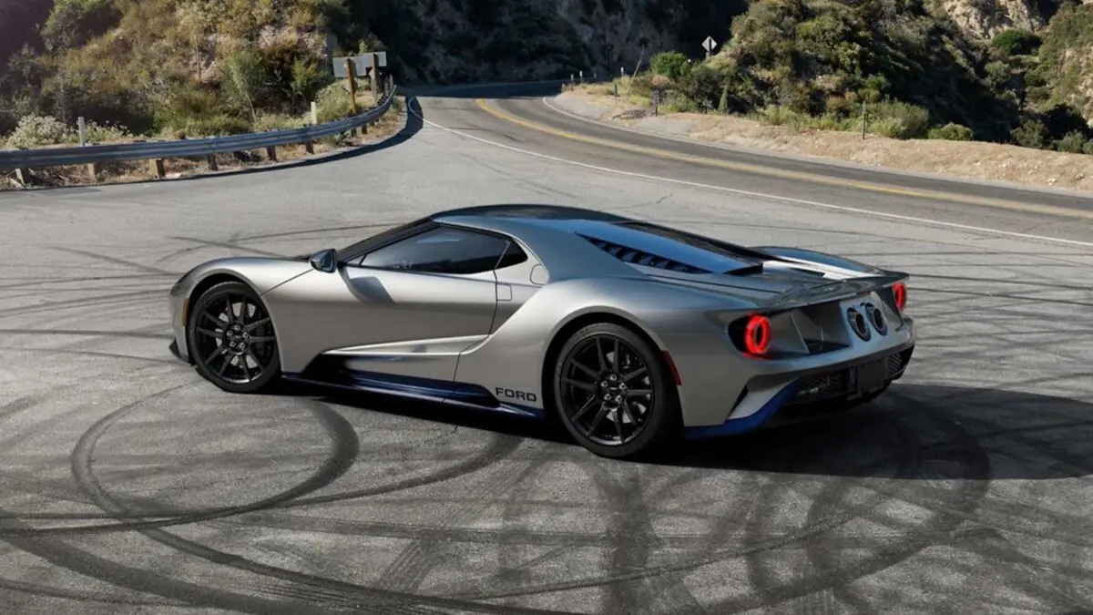 Суперкар Ford GT40 получил новое эксклюзивное исполнение - незадолго до снятия с производства гт 3