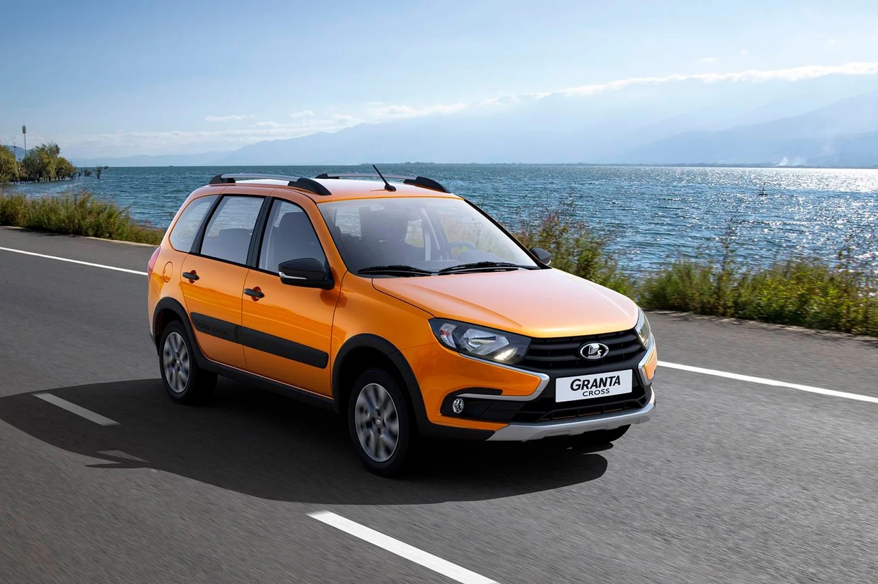 «АвтоВАЗ» прекратил выпуск самых «пустых» Lada Granta гранта 3