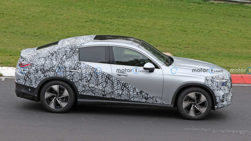 На «Нюрбургринге» появился обновлённый Mercedes-Benz GLC Coupe мерс глк 2