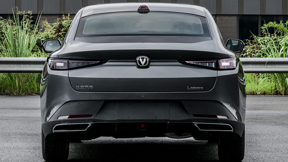 Фирма Changan готовит новый седан бизнес-класса чанган 2
