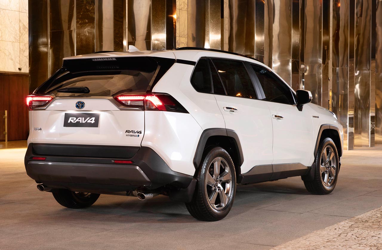 Параллельный импорт: возобновились продажи кроссоверов Toyota RAV4 рав 3