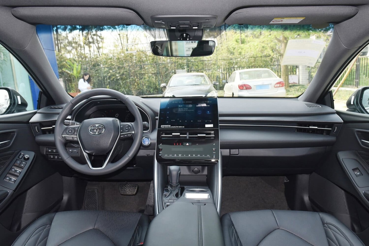 Параллельный импорт: российские дилеры Toyota продолжают удивлять новинками авалон 3