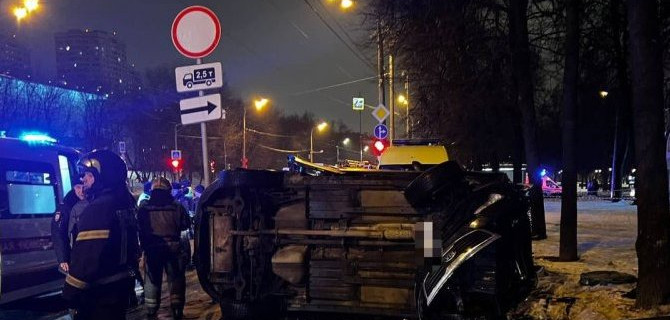 Женщина-пешеход и маленький ребенок погибли в результате ДТП на северо-западе Москвы