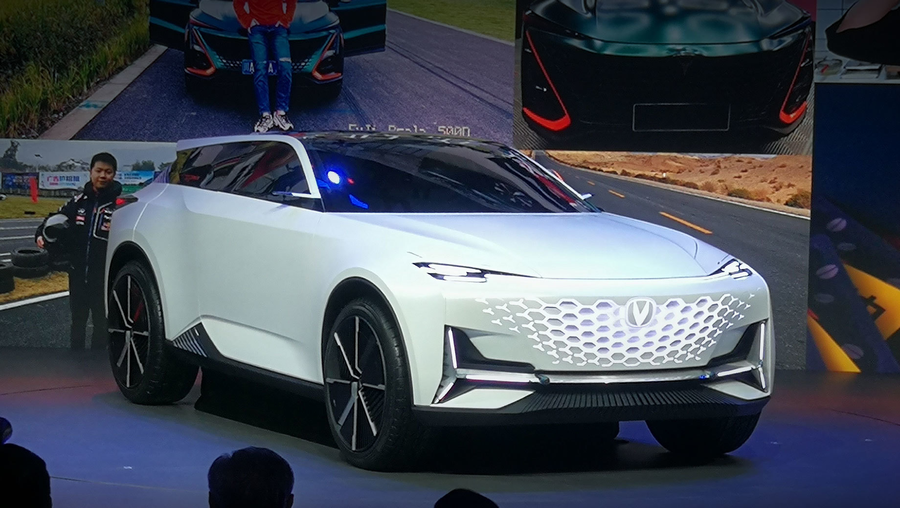В нашей стране начался приём заказов на кроссовер Changan CS55 Plus нового поколения чанг 5