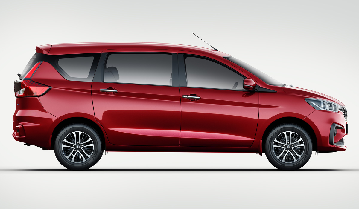 В России начали продавать недорогие компакт-вэны Suzuki Ertiga эртига 3