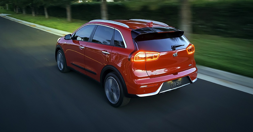 Начались российские продажи кроссоверов KIA Niro ниро 2