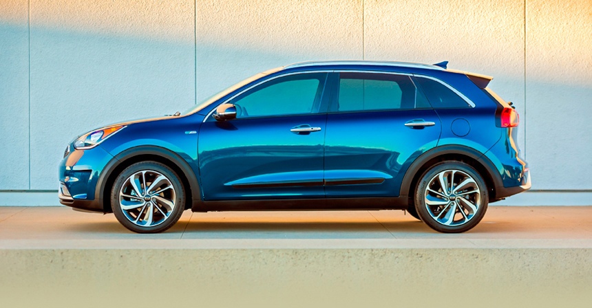 Начались российские продажи кроссоверов KIA Niro ниро 3