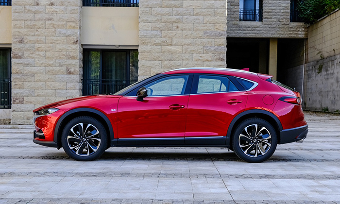 В России расширяются продажи кроссоверов Mazda CX-4 мазда 4 2