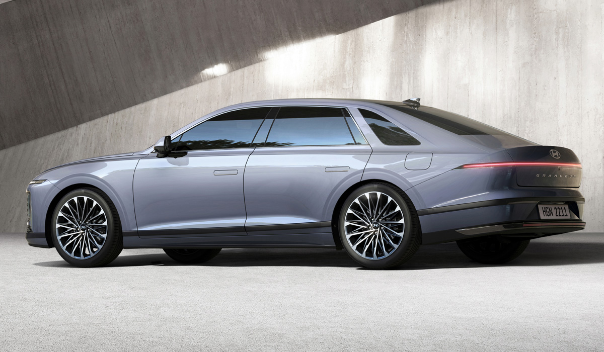 Стартовали российские продажи премиальных седанов Hyundai Grandeur гранд 5
